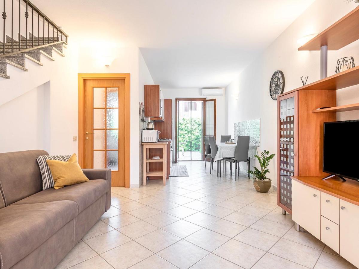 プーラ A Casa Di Lucaヴィラ エクステリア 写真